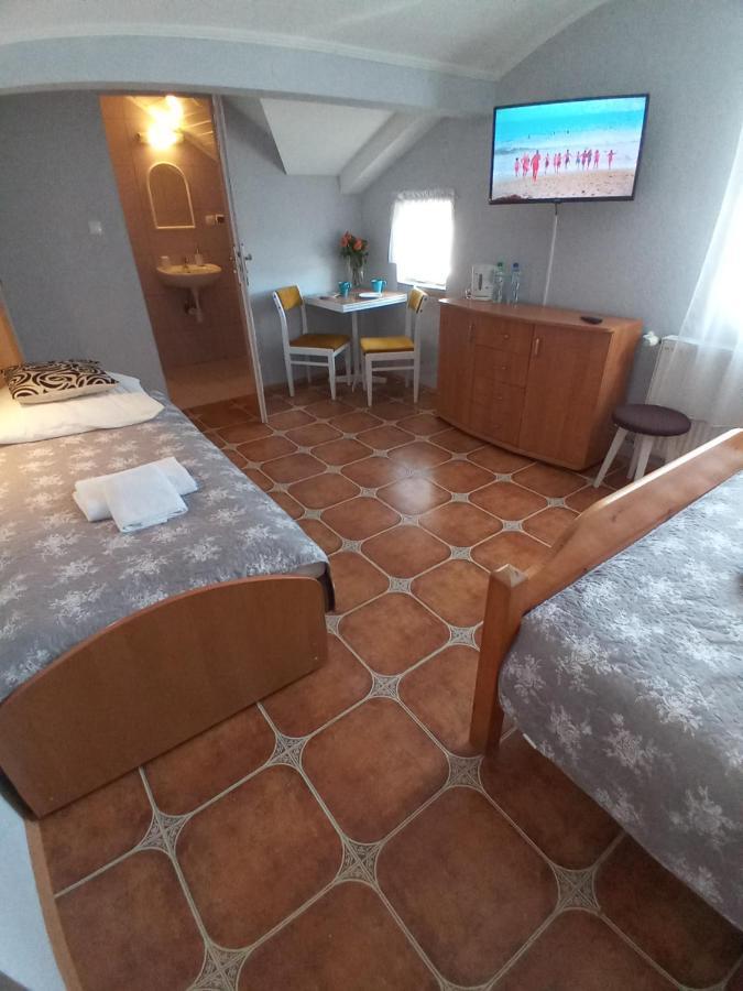Pokoje Goscinne Akacja Resko Dźwirzyno Extérieur photo