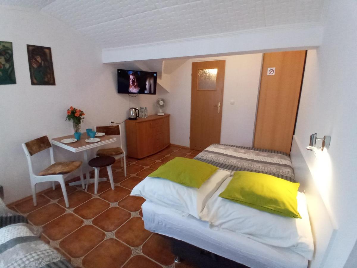 Pokoje Goscinne Akacja Resko Dźwirzyno Extérieur photo