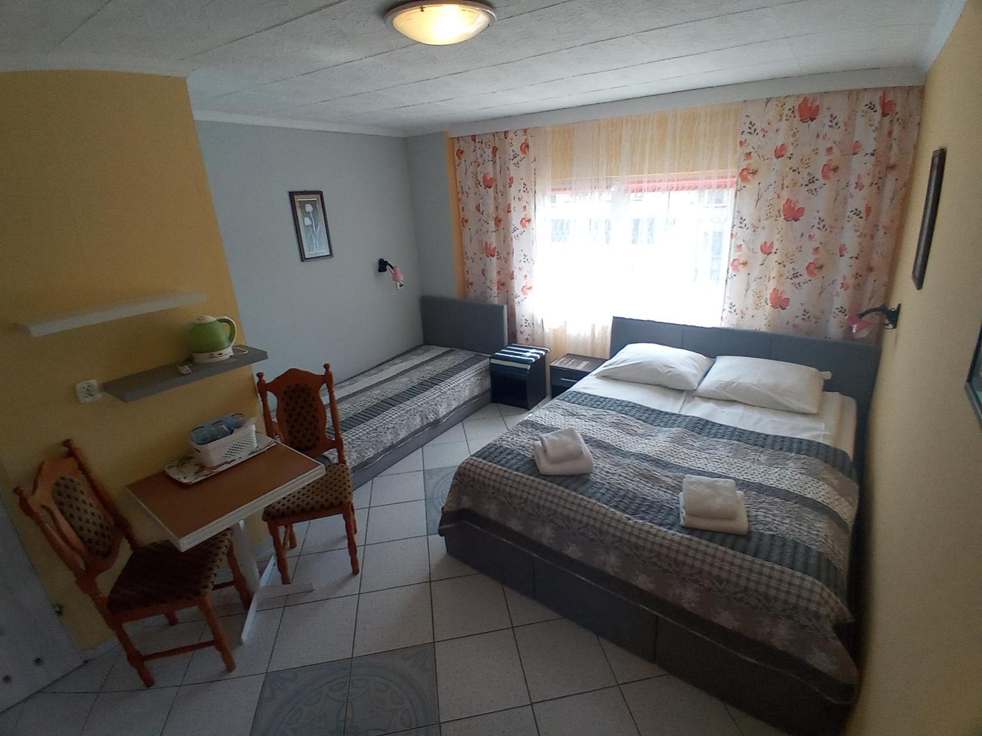 Pokoje Goscinne Akacja Resko Dźwirzyno Extérieur photo